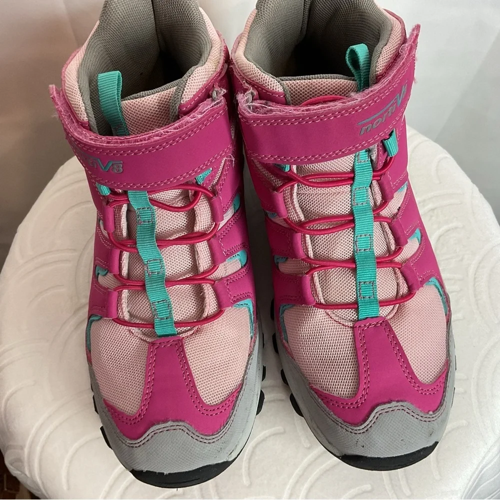 Nortiv8 big girls size 5 waterproof boots
